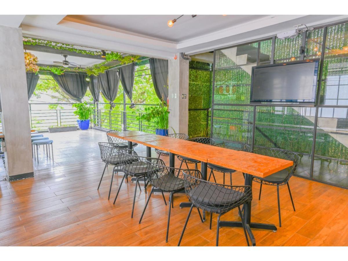 Capital O 890 Nami Hotel Tagaytay Tagaytay City Екстериор снимка